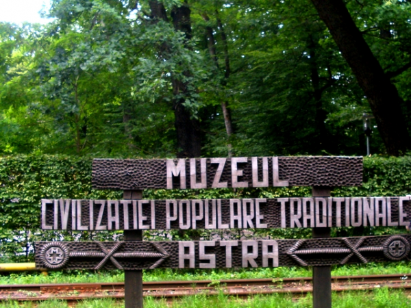 Muzeul Civilizatiei Populare Traditionale