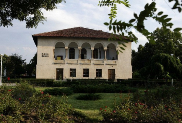 Muzeul de Etnografie Casa Baniei