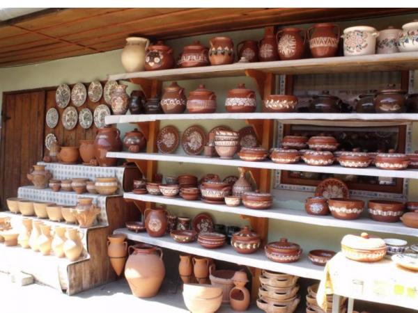 Targul de ceramică de la Arcio